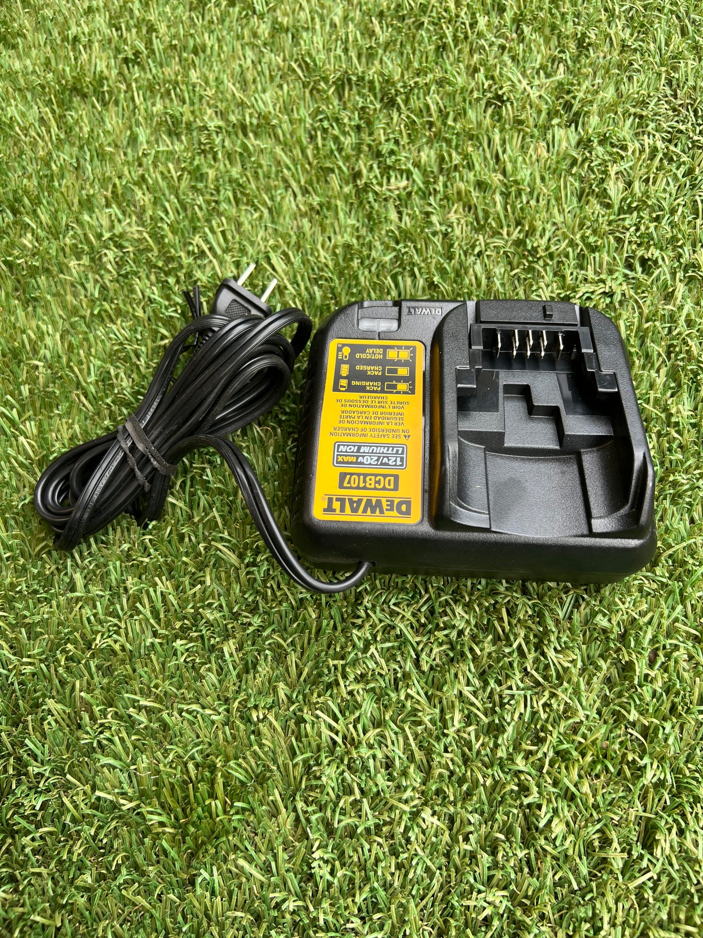 DEWALT Battery Charger