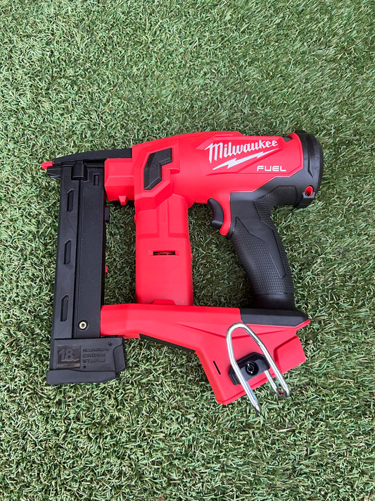 Milwaukee M18 FUEL 18-Volt Lithium-Ion Brushless Cordless 18-Gauge 1/4 in. Narrow Crown Stapler (Tool-Only)