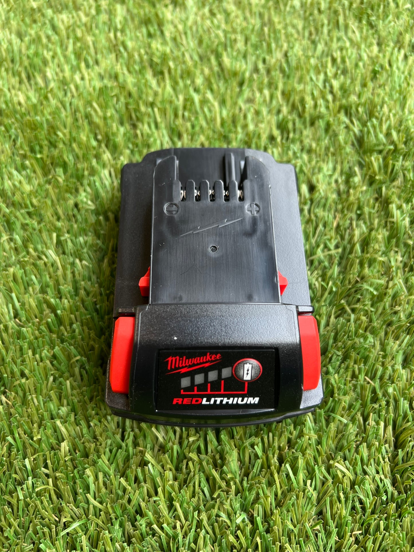 Milwaukee M18 18-Volt 1.5 Ah Lithium-Ion Compact Battery