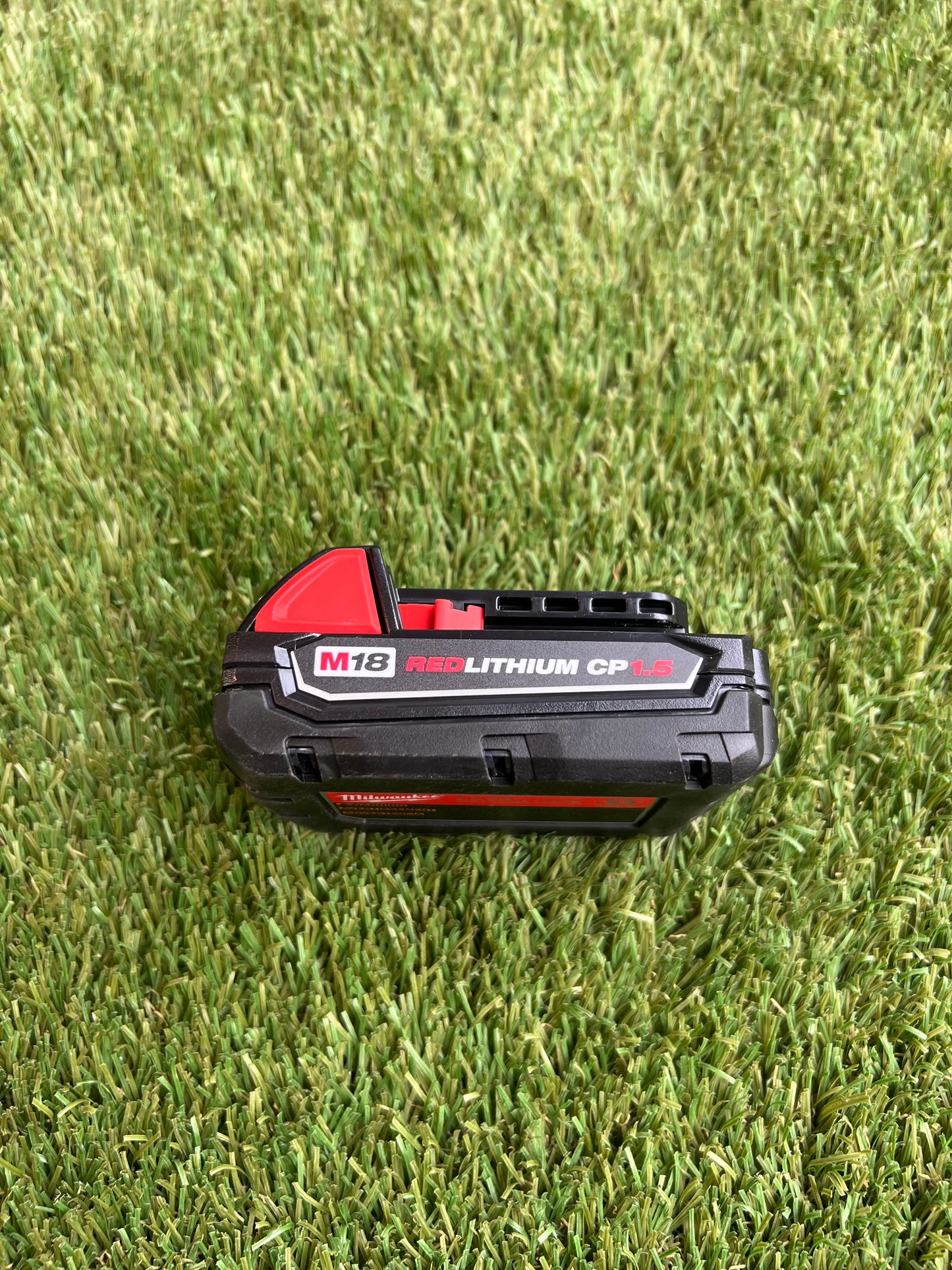 Milwaukee M18 18-Volt 1.5 Ah Lithium-Ion Compact Battery