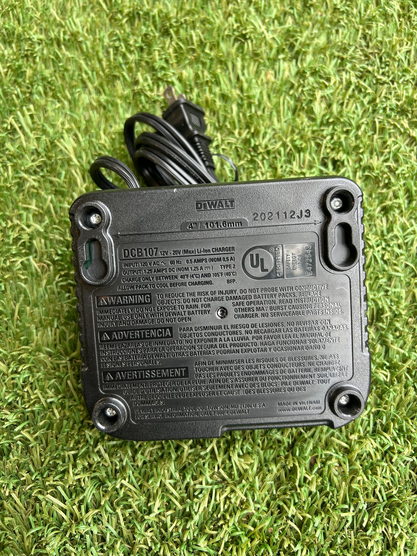 DEWALT Battery Charger
