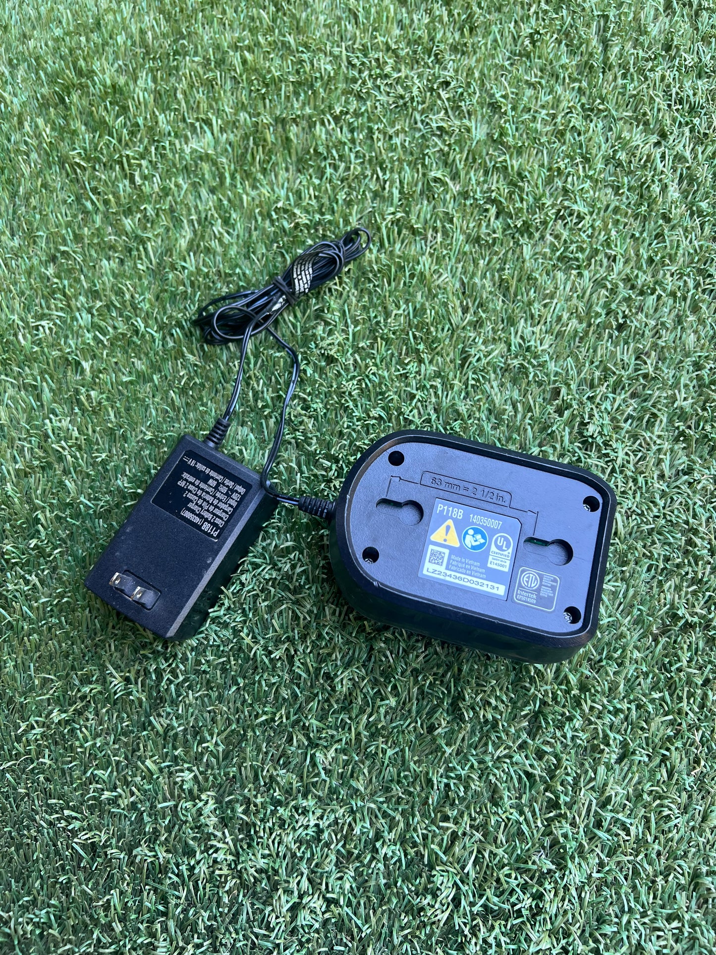 RYOBI ONE+ 18V Lithium-Ion Charger