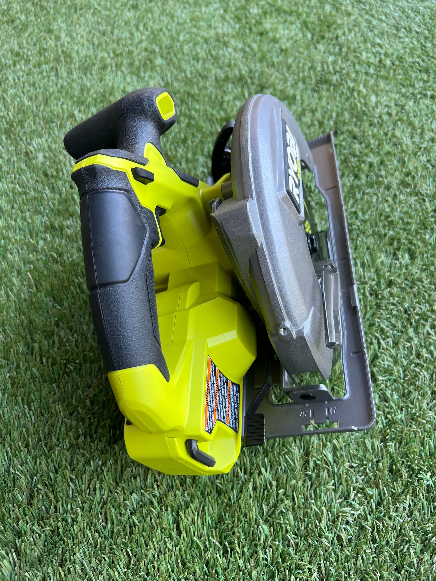 RYOBI ONE+ HP 18V Brushless Cordless 7-1/4 in. Circular Saw (Tool Only)