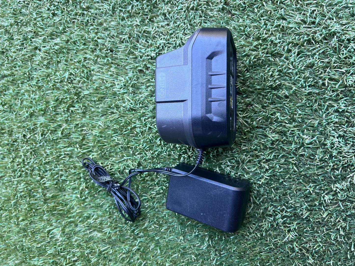 RYOBI ONE+ 18V Lithium-Ion Charger