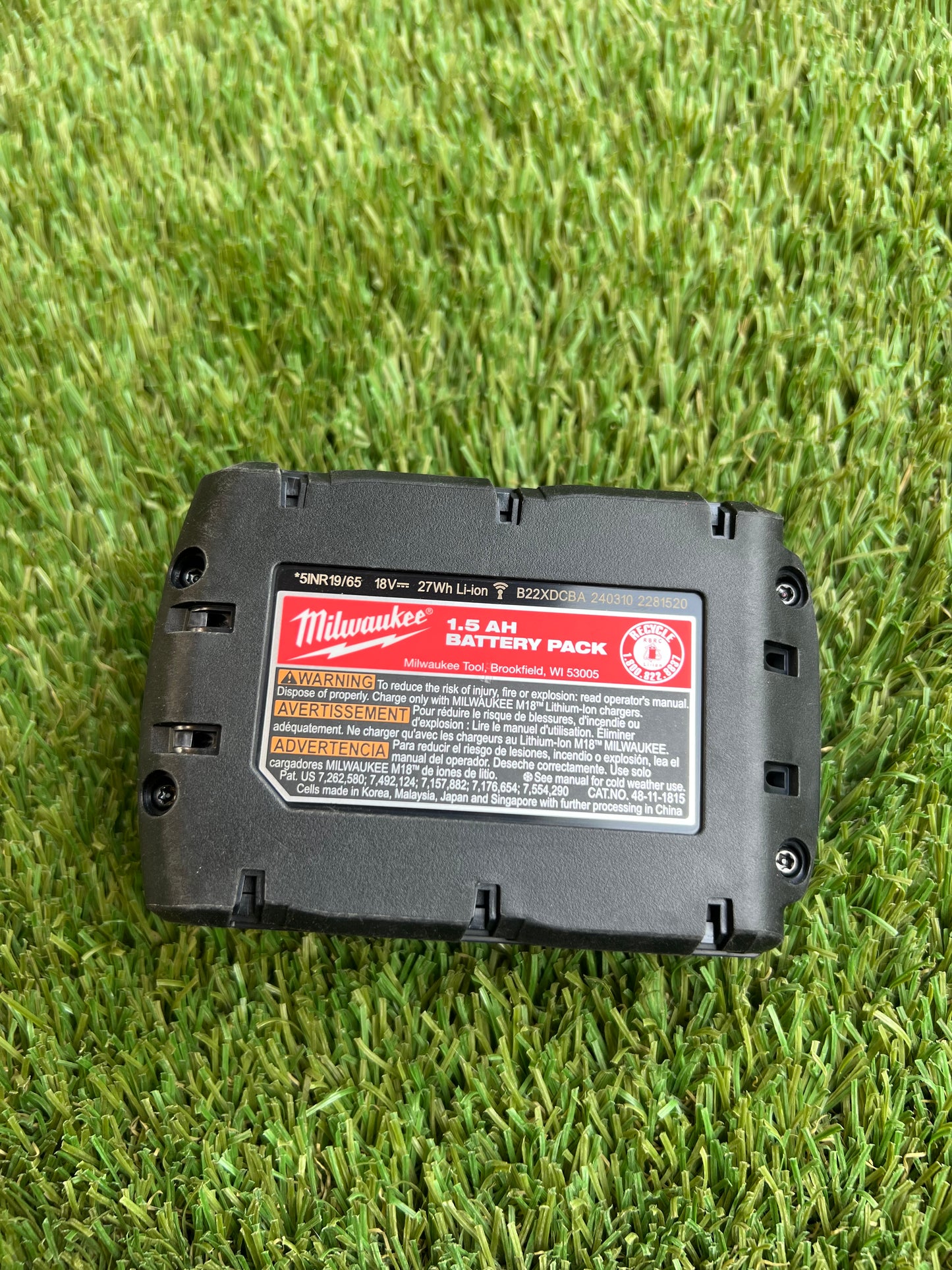 Milwaukee M18 18-Volt 1.5 Ah Lithium-Ion Compact Battery
