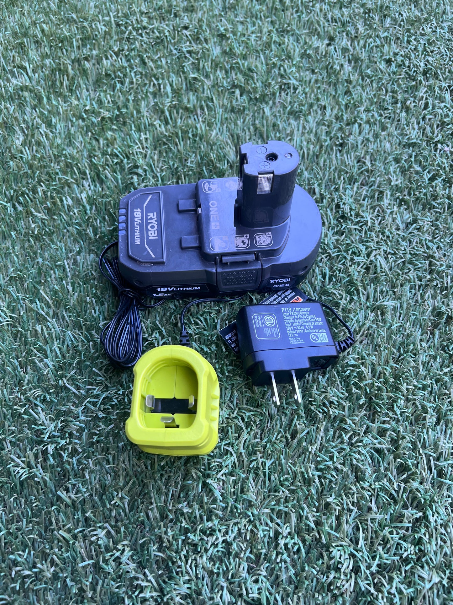 RYOBI ONE+ 18V Lithium-Ion 1.5 Ah Compact Battery and Charger